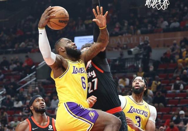  湖人惨败国王跌出附加赛区  