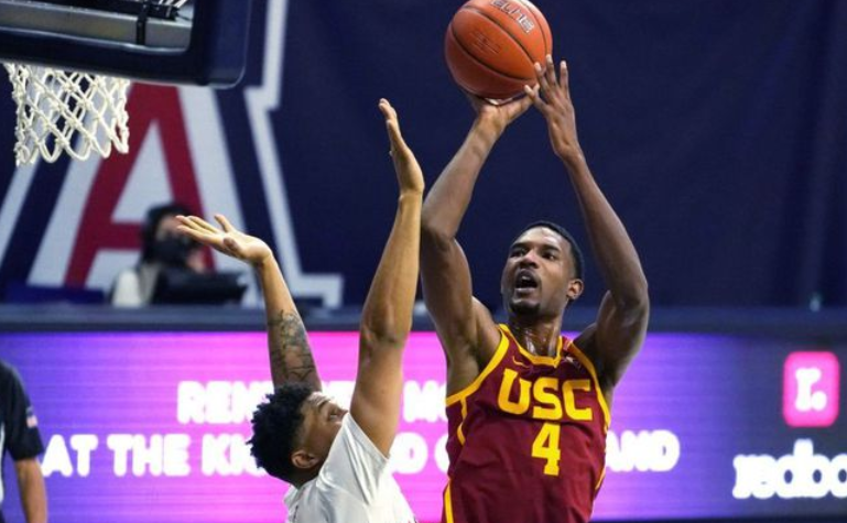  马尔卡宁三分火力全开骑士战胜活塞迎反弹  